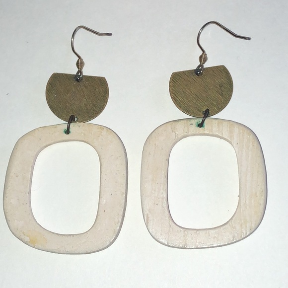 Elegant Cream Color Clay Boho Earrings - Picture 4 of 4